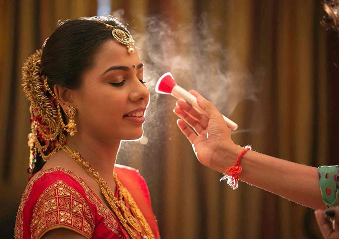 Bridal-Make-Up-Service-In-Sivananda-colony.jpg